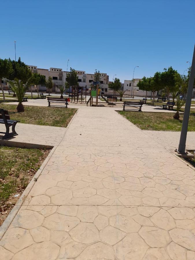 Appartement Nador Wifi Gratuit Clima Mobile ภายนอก รูปภาพ